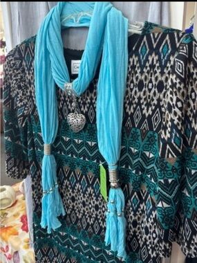 Turquoise HEART Accent Scarf Necklace NWT